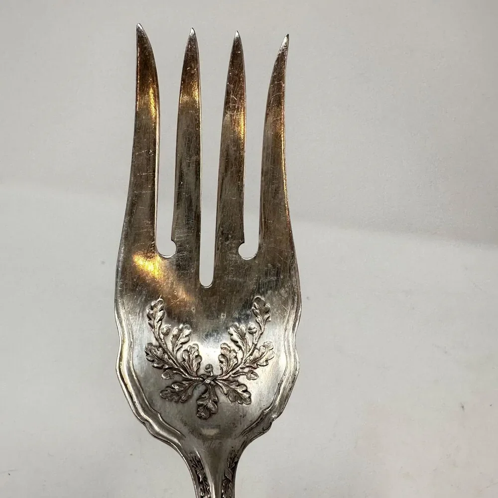 Wm Rogers & Son AA Silverplate Fair Oak Berry Serving Fork Antique 1913 Flatware